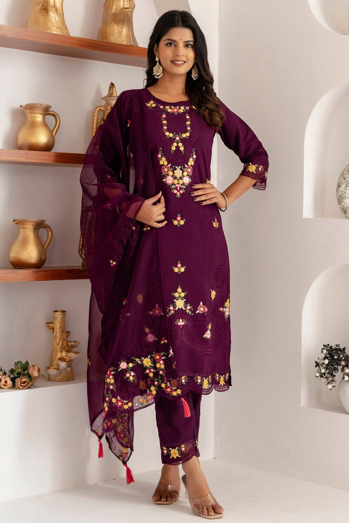Fabulous Purple Floral Embroidery Viscose Silk Event Wear Pant Suit