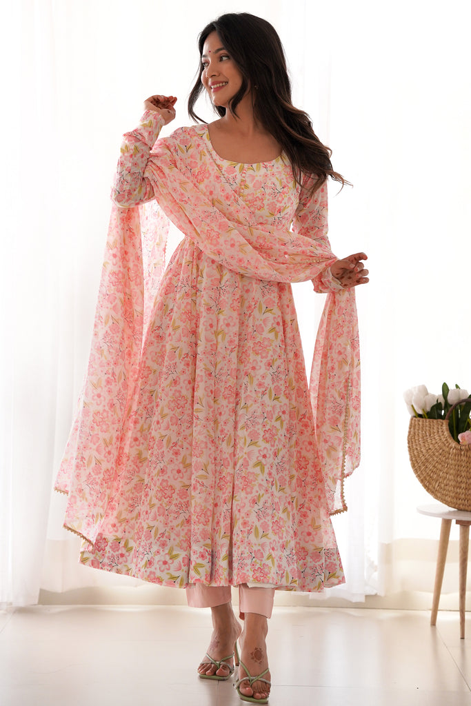 Spectacular White Floral Printed Chiffon Traditional Pant Suit