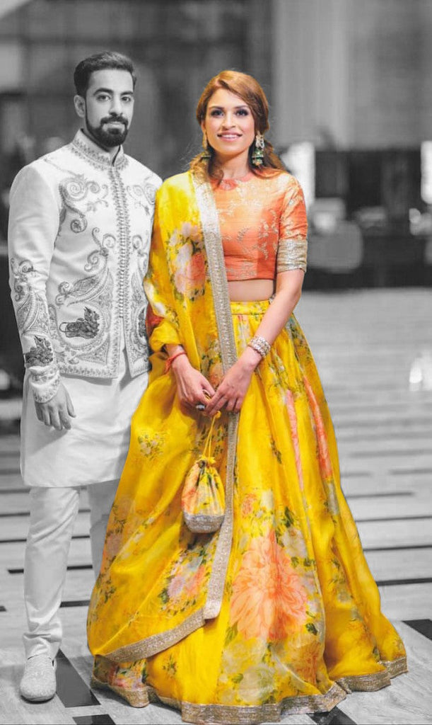 Yellow Lehenga Cholis: Buy Latest Indian Designer Yellow Ghagra Choli  Online - Utsav Fashion